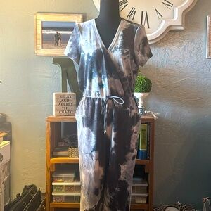 Woman’s large stitch & pine jumpsuit (668)